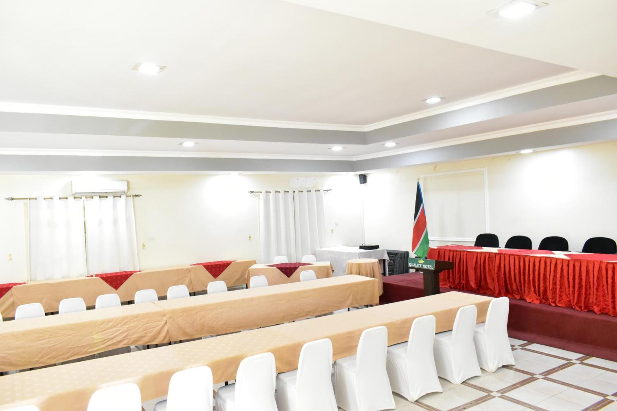 Quality Hotel Джуба Экстерьер фото