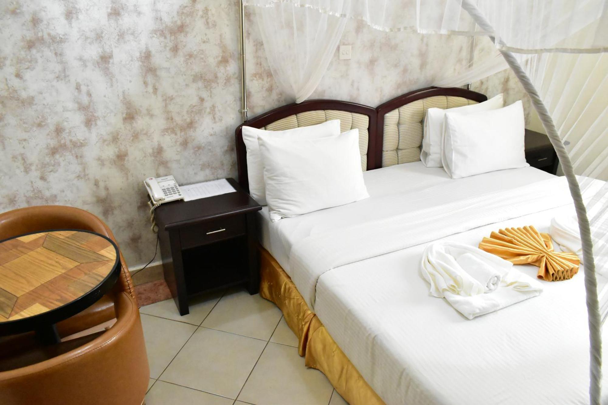 Quality Hotel Джуба Экстерьер фото
