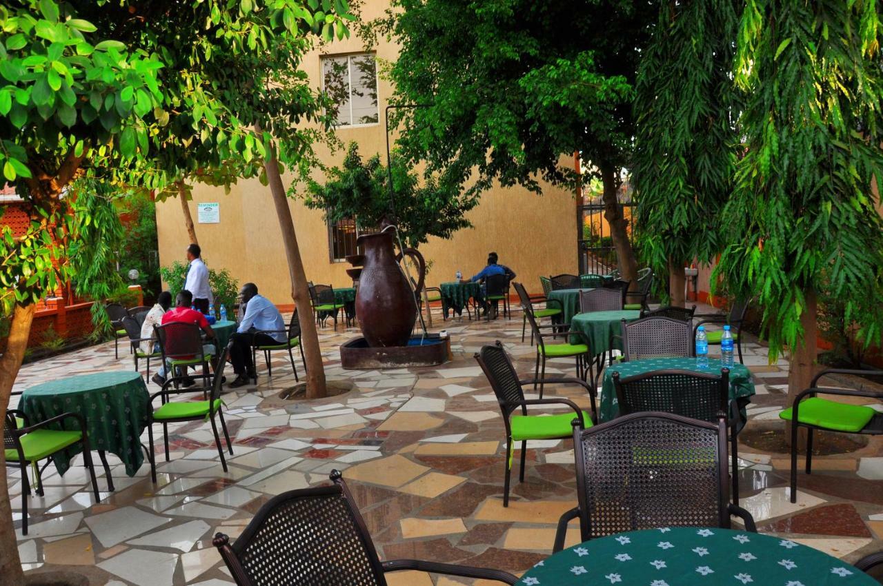 Quality Hotel Джуба Экстерьер фото