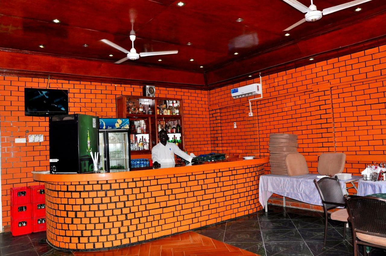 Quality Hotel Джуба Экстерьер фото