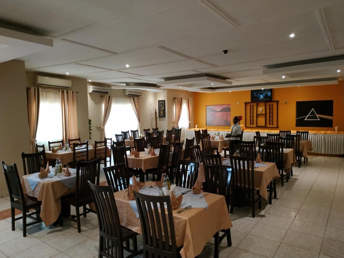 Quality Hotel Джуба Экстерьер фото